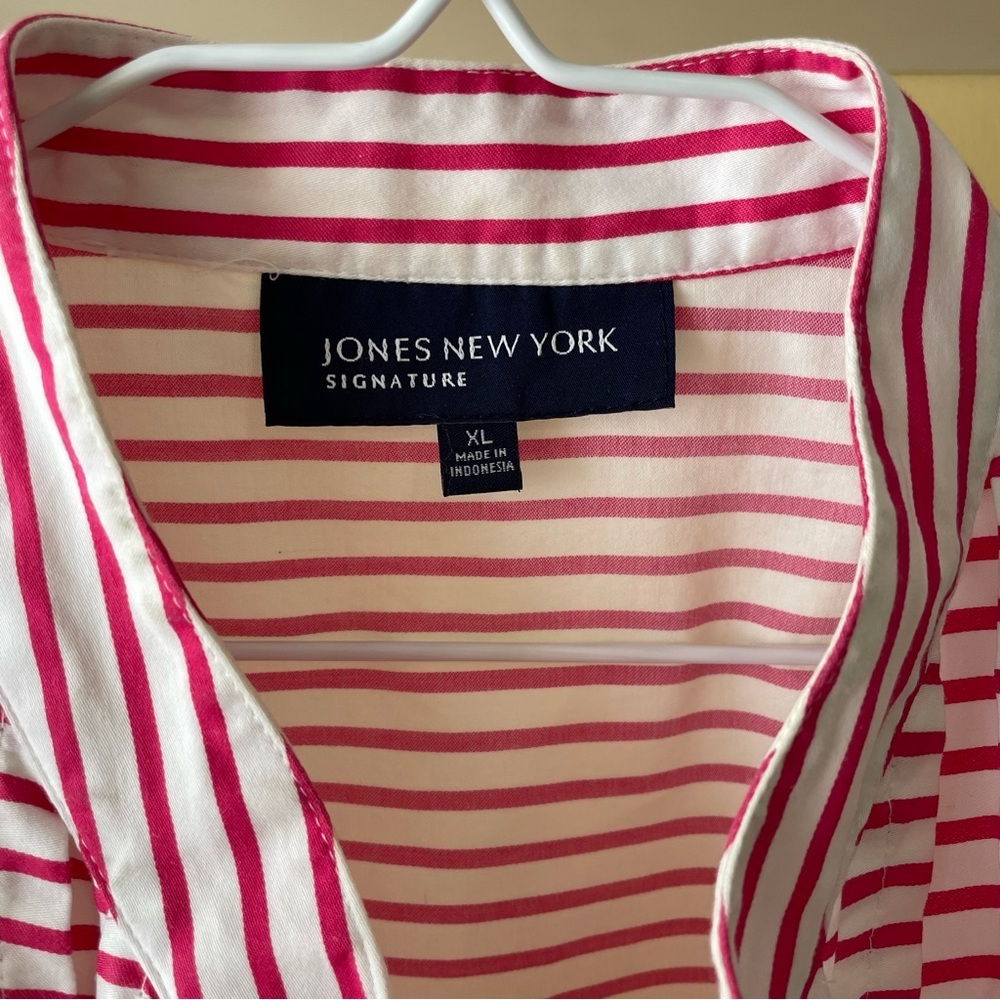 Jones New York Red and White Notched Collar Button Down Shirt 100% Cotton - Picture 3 of 8